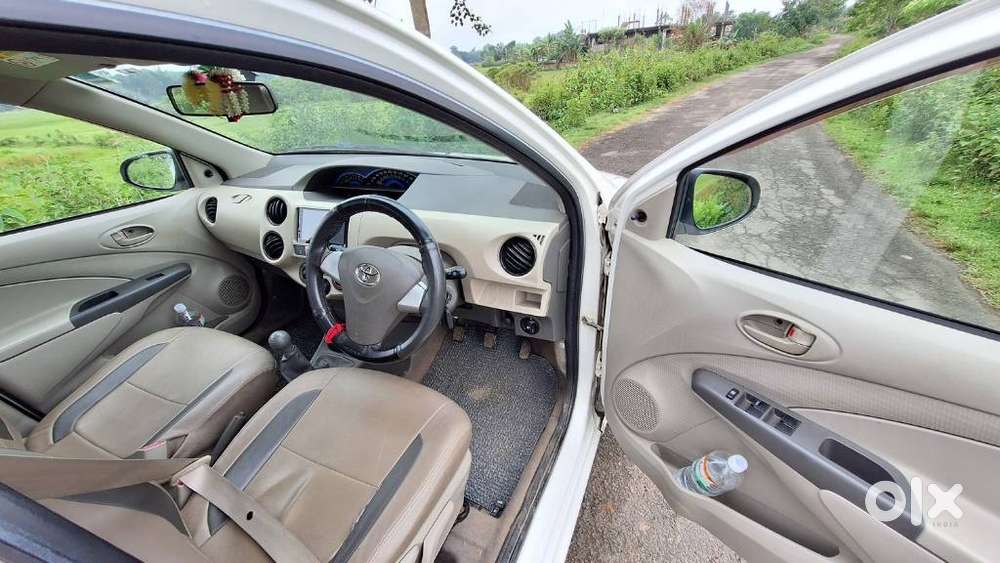 Toyota Etios G Exclusive, 2015, Petrol