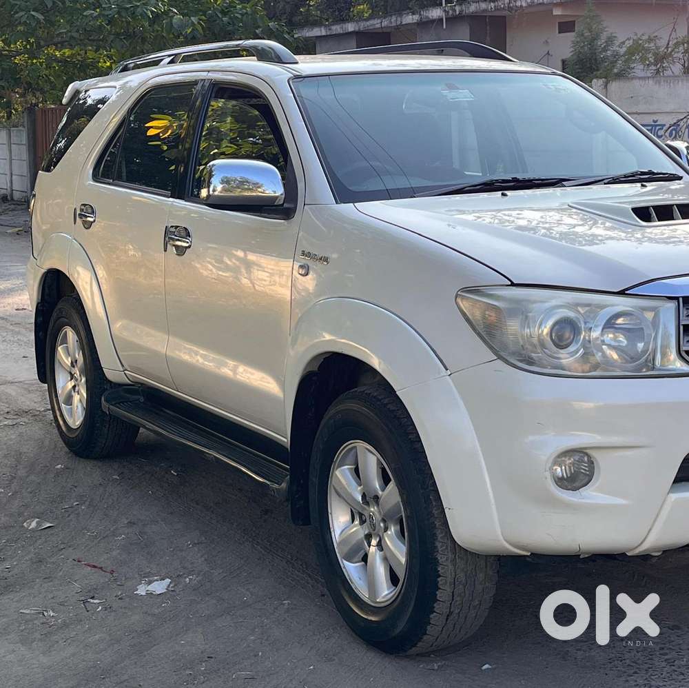 Toyota Fortuner 3.0 4x4 Manual, 2011, Diesel