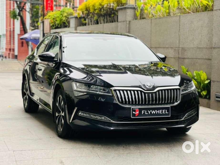 Skoda Superb 2.0 Tsi At L&k, 2022, Petrol