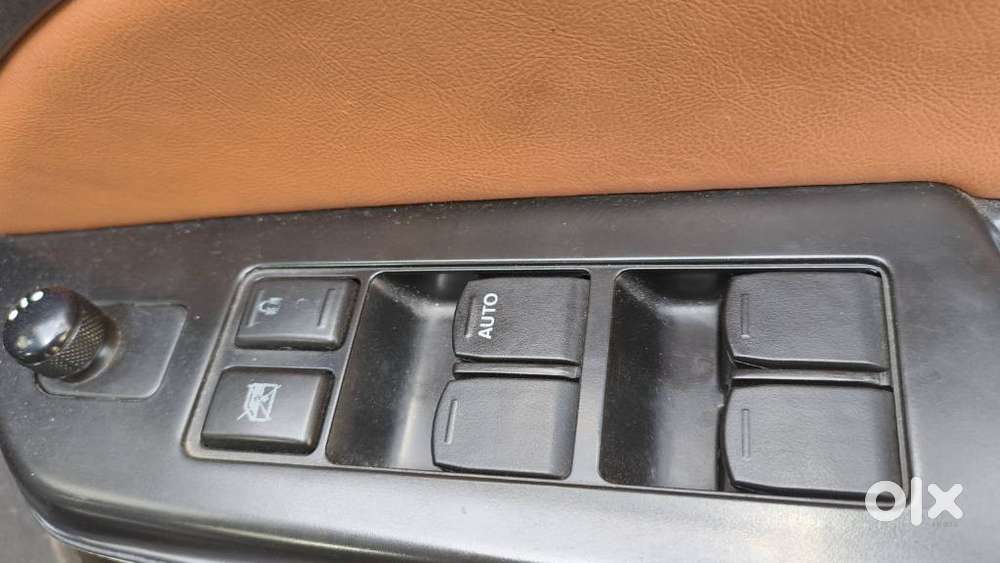 Maruti Suzuki Swift Vxi + Manual, 2013, Petrol