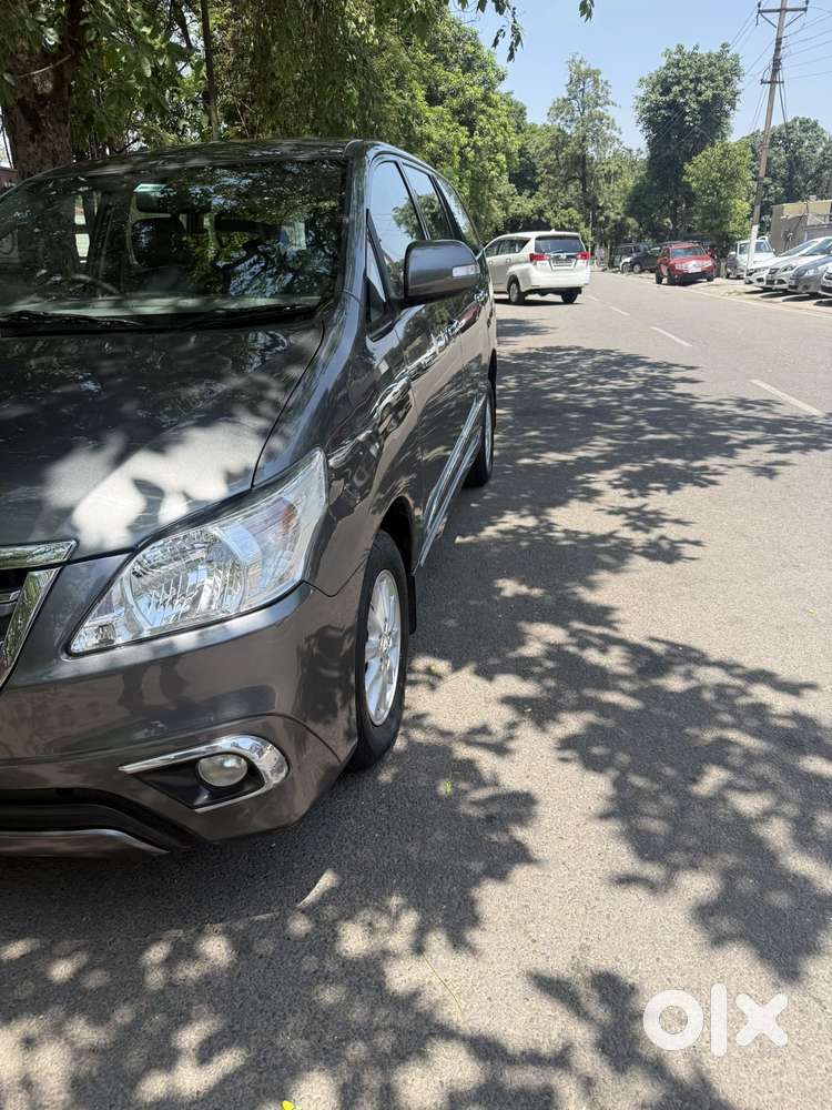 Toyota Innova 2.5 V 8 Str, 2014, Diesel