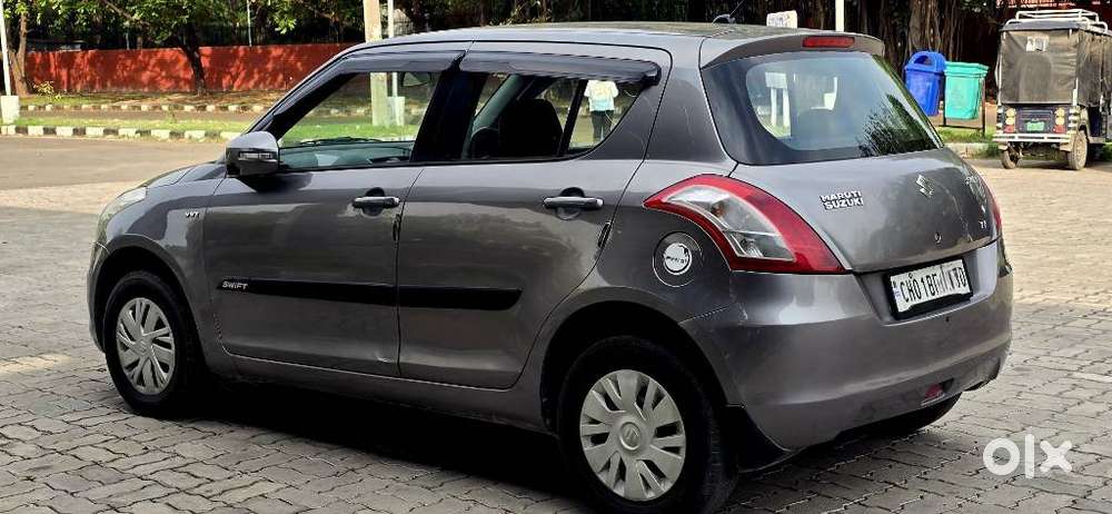 Maruti Suzuki Swift Vxi Optional, 2015, Petrol