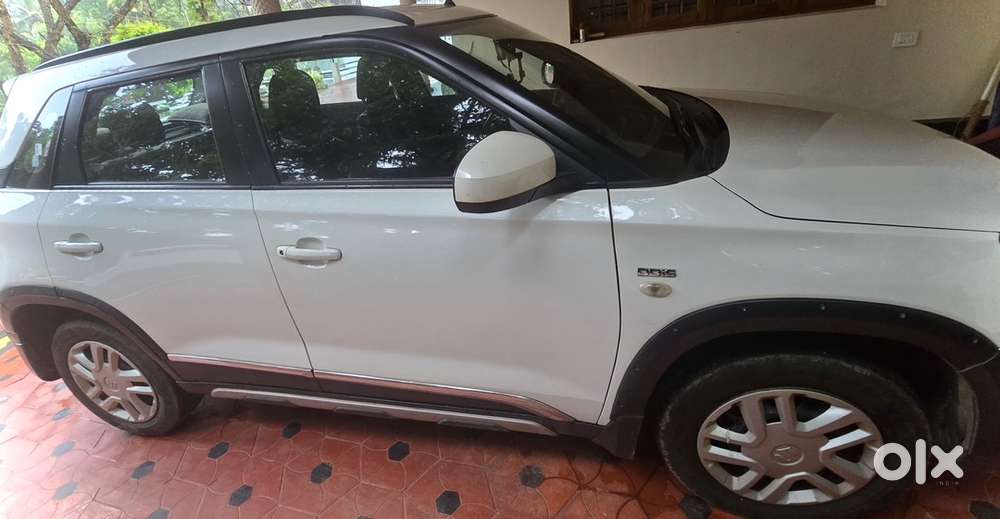 Maruti Brezza Vdi (o) | White | Diesel | Doctor Used | Well Maintained