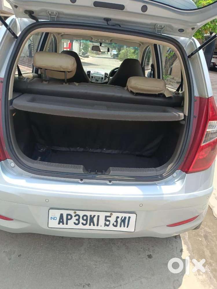 Hyundai I10 Amt Petrol 43500 Km Driven