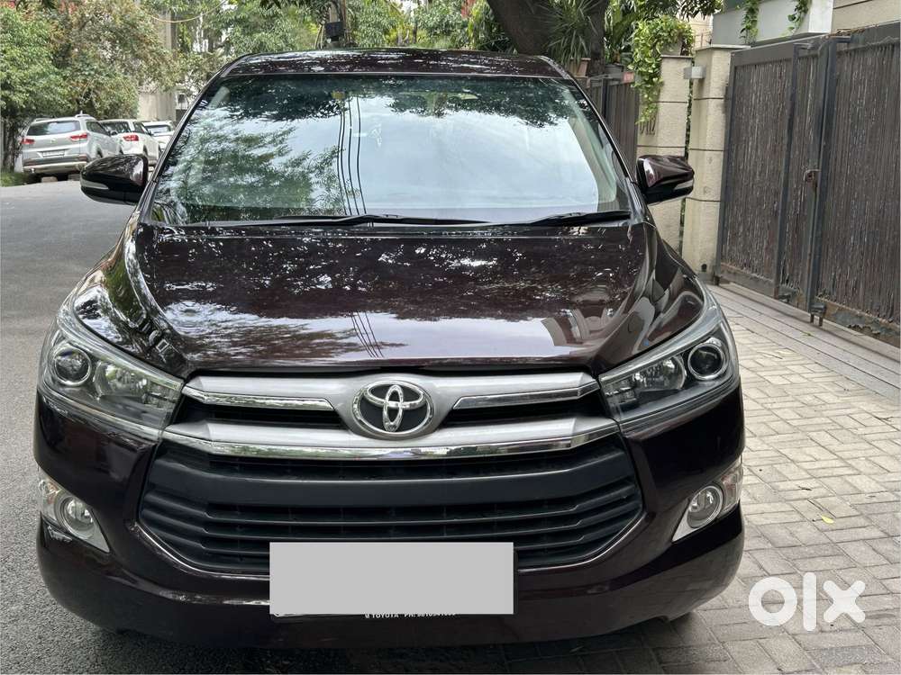 Toyota Innova Crysta [2020-ongoing] 2.4 Vx 8 Str, 2017, Diesel