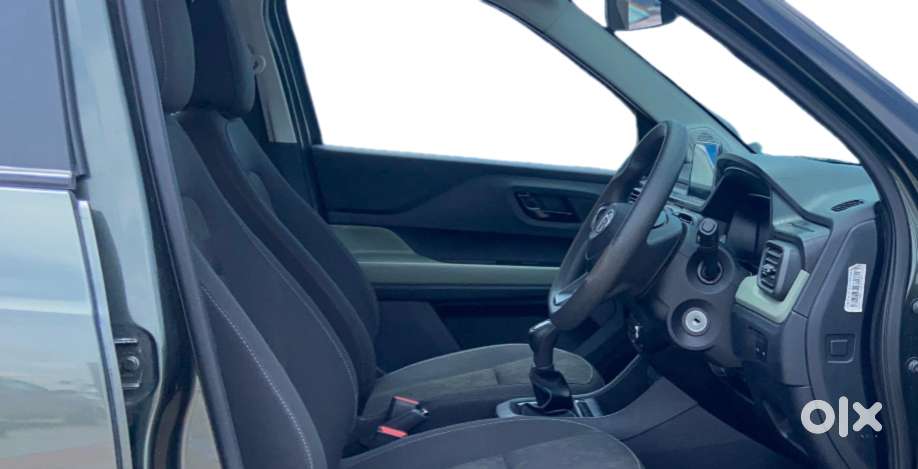 Tata Punch Camo Adventure Mt, 2023, Petrol