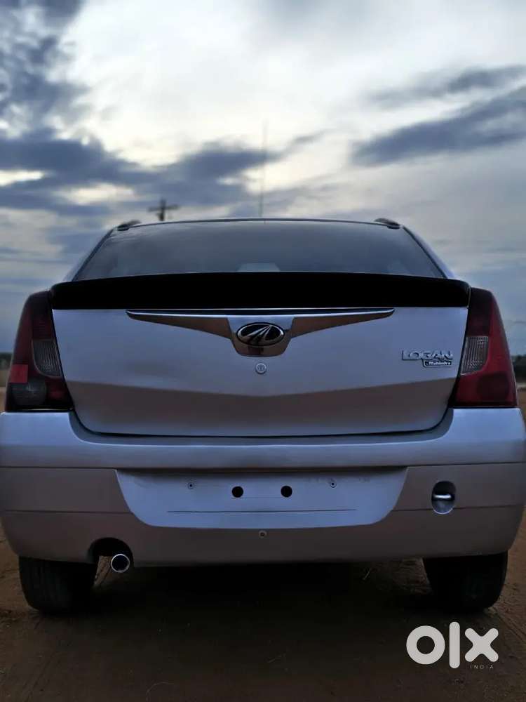 Mahindra Renault Logan Diesel 2009 With 88000 Km