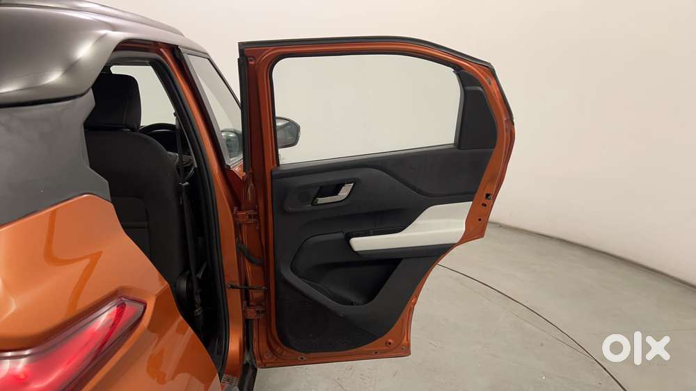 Tata Punch 1.2 Revotron Creative Dual Tone, 2021, Petrol