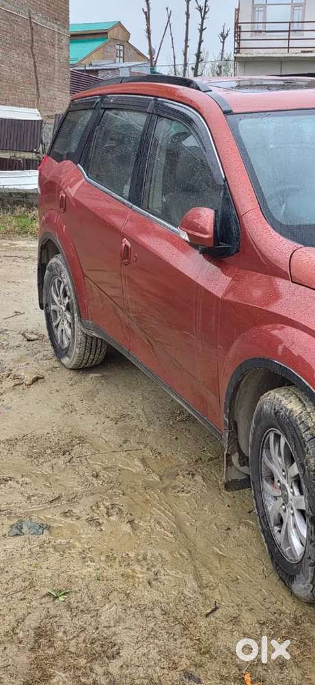 Mahindra Xuv500 2017 Diesel 142000 Km Driven
