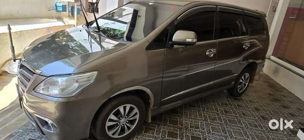 Toyata Innova 2016 Model Diesel/ Well Maintained / No Issues