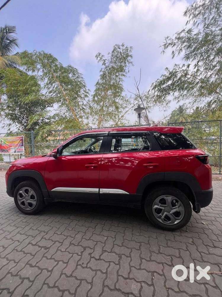 Maruti Suzuki Brezza 1.5 Lxi Smart Hybrid, 2024, Petrol