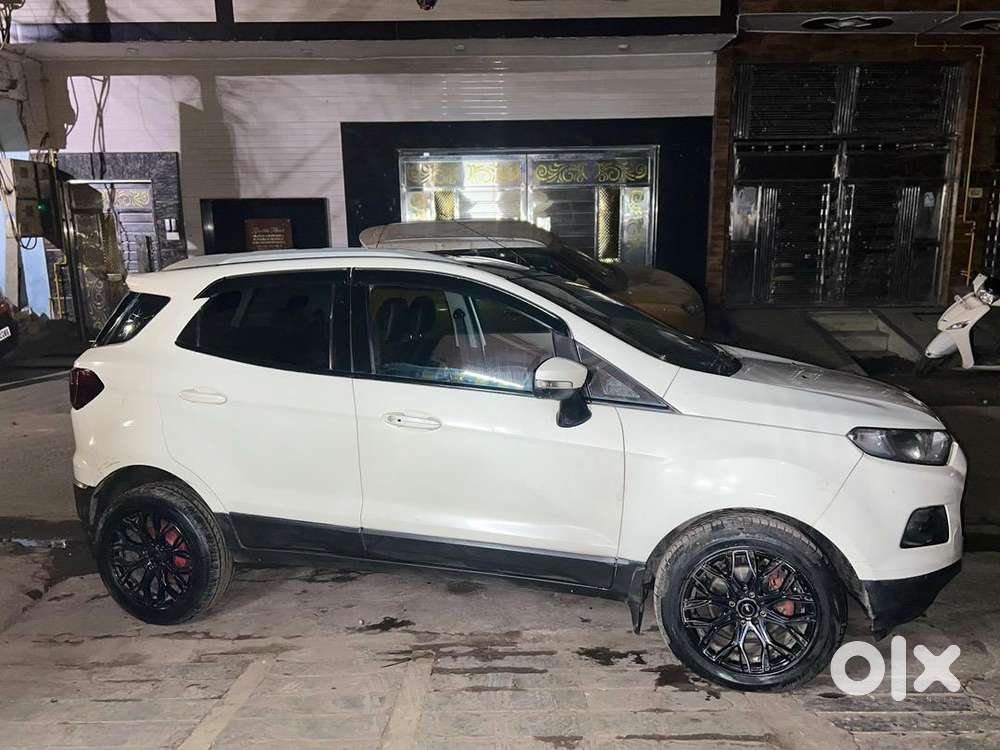 Ford Petrol 2017 Car