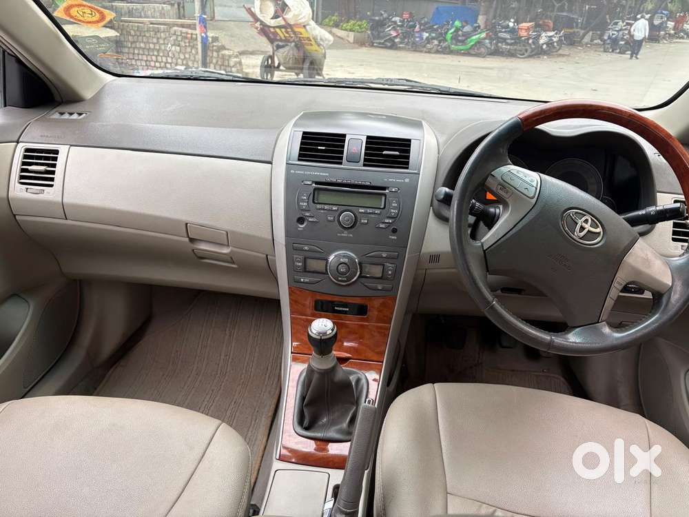Toyota Corolla Altis G, 2011, Petrol