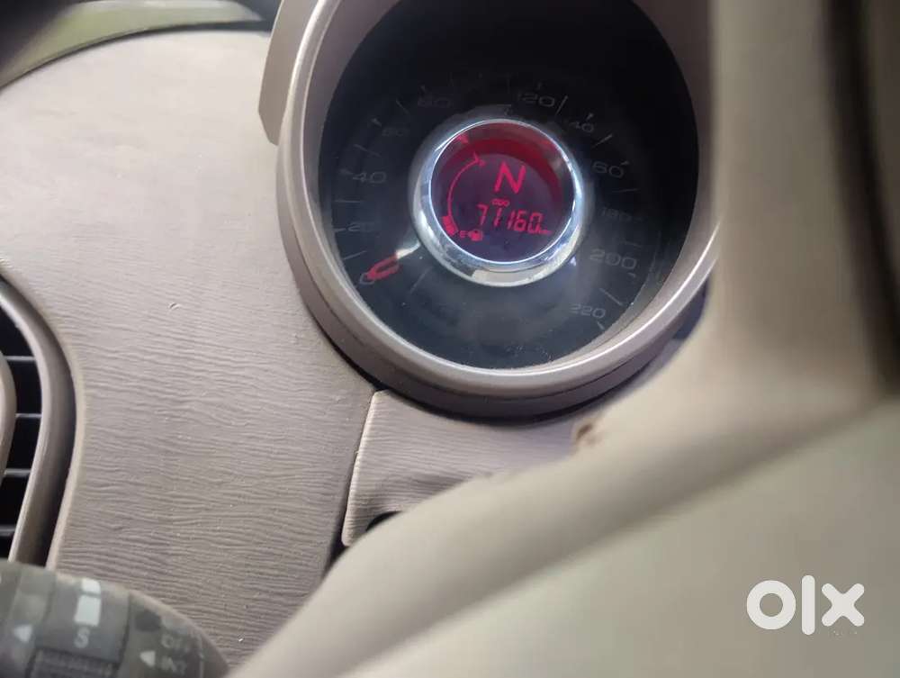 Mahindra Xuv500 10 Diesel 71160 Km Driven