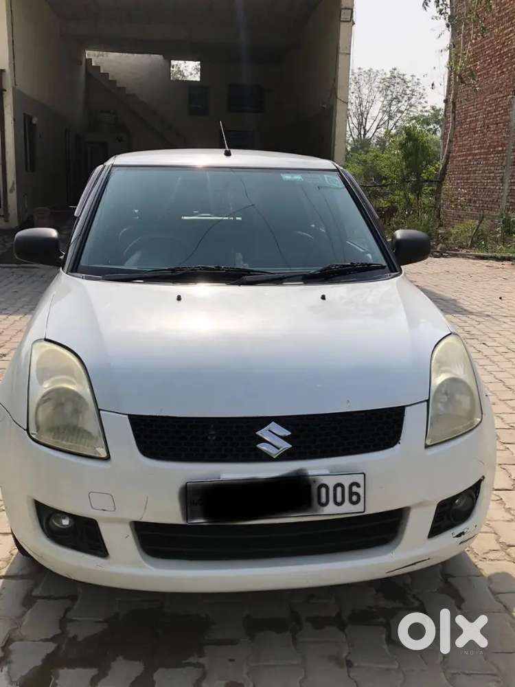 Less Driven Maruti Suzuki Swift 2011 Petrol 67000 Km Driven
