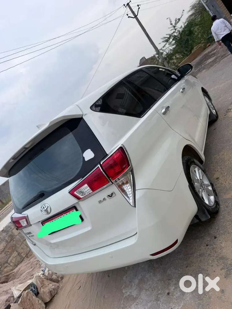 Toyota Innova Crysta 2017 Diesel 35000 Km Driven