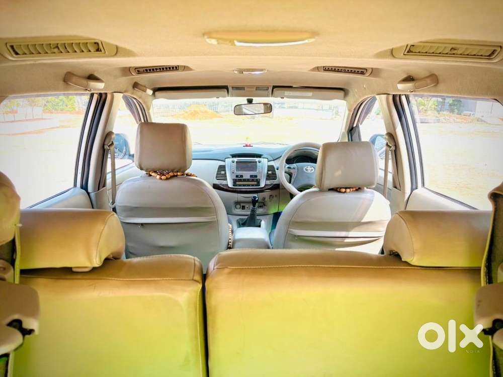 Toyota Innova 2014 Diesel Well Maintained