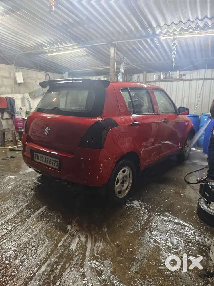 Maruti Suzuki Swift 2011 Petrol Single Owner 84000 Km Driven