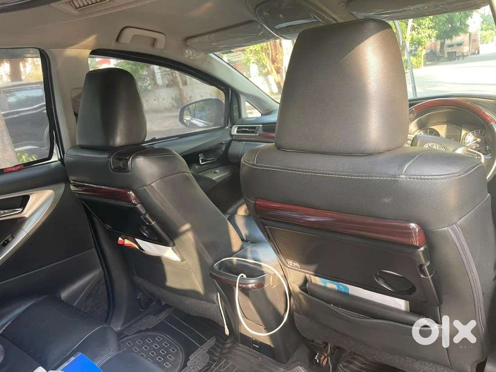 Toyota Innova Crysta 2017 Diesel Well Maintained