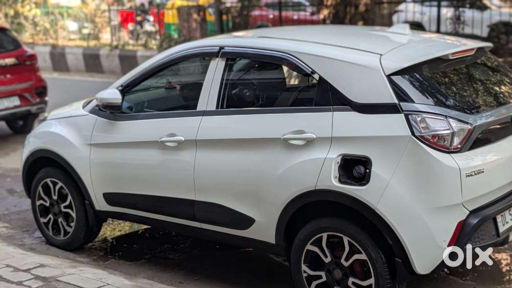 Tata Nexon 1.2 Revotron Xma Amt (s), 2019, Petrol