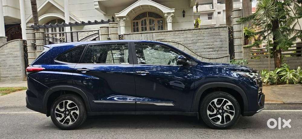 Toyota Innova Hycross 2.0 Vx (o) Hybrid 7 Str, 2023, Petrol
