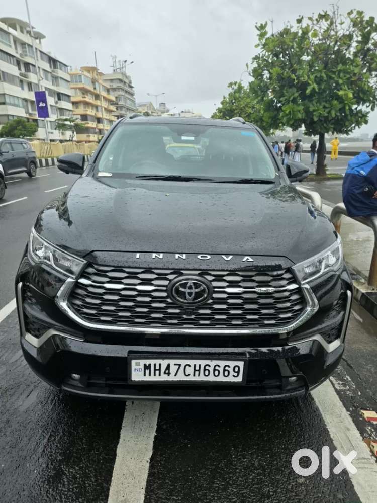 Toyota Innova Hycross 2.0 Zx (o) Hybrid 7 Str, 2026, Petrol