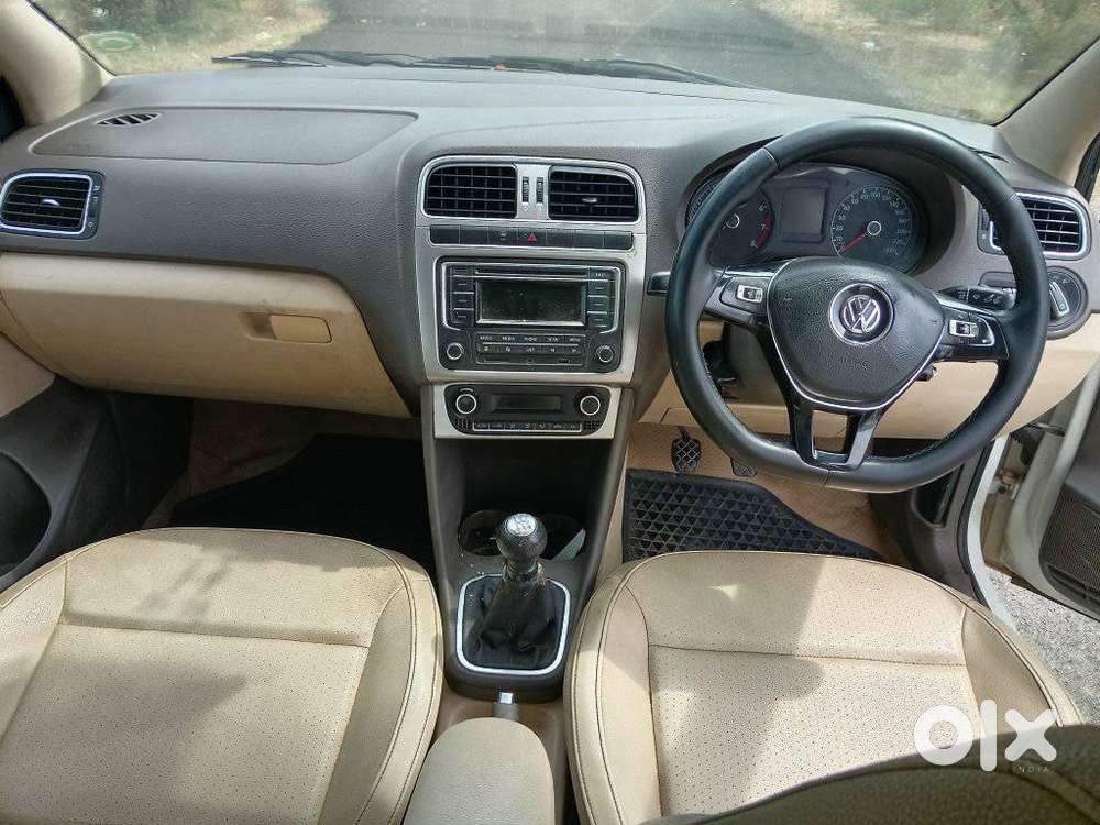 Volkswagen Vento Petrol Highline, 2015, Petrol