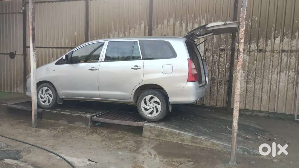 Toyota Innova 2.5 Gx 2011