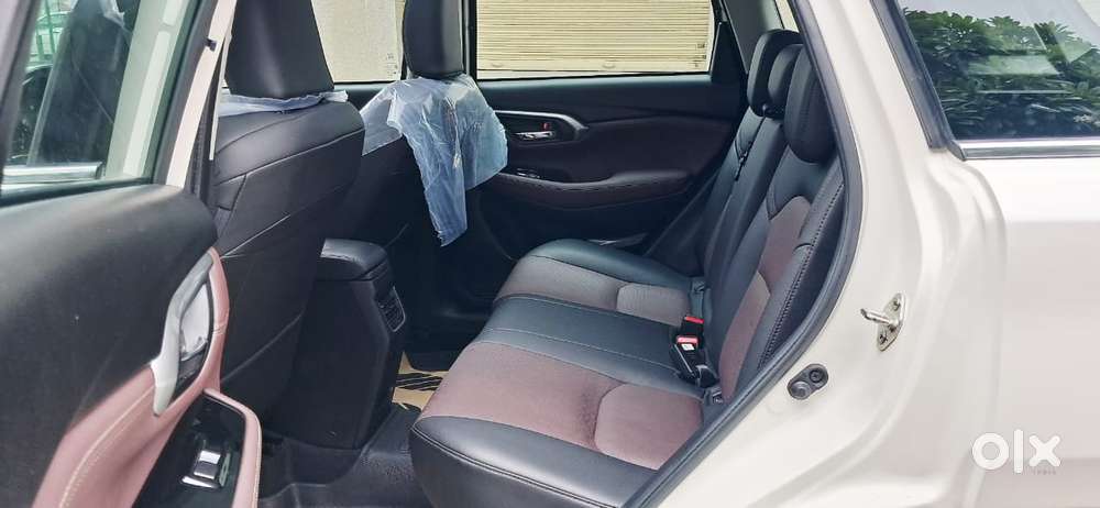 Maruti Suzuki Grand Vitara 1.5 Alpha Smart Hybrid At, 2024, Petrol