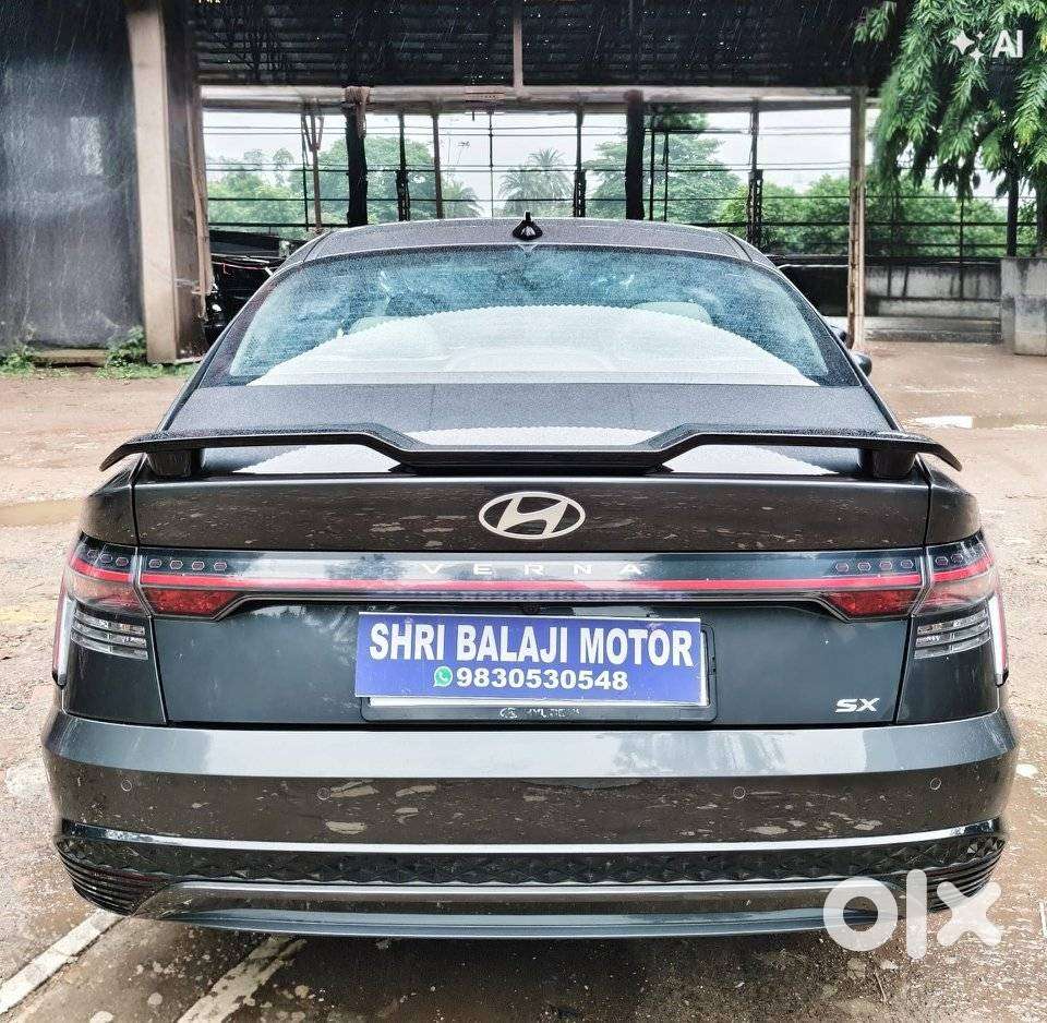 Hyundai Verna 1.5 Sx Ivt, 2025, Petrol
