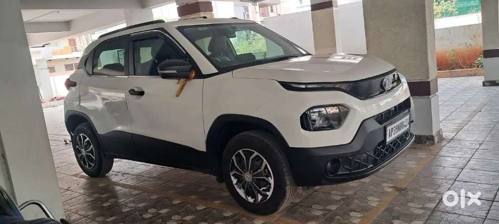 Tata Punch Rhythm 2022
