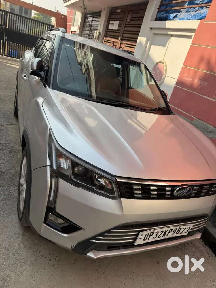 Xuv 300 W8 Top Model Pitrol Or Cng Pass