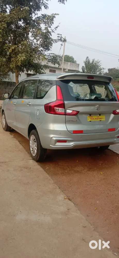 Maruti Suzuki Ertiga 2023 Petrol 40000 Km Driven