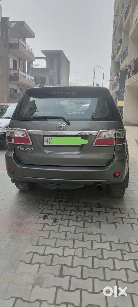 Toyota Fortuner 2011 Diesel 145000 Km Driven