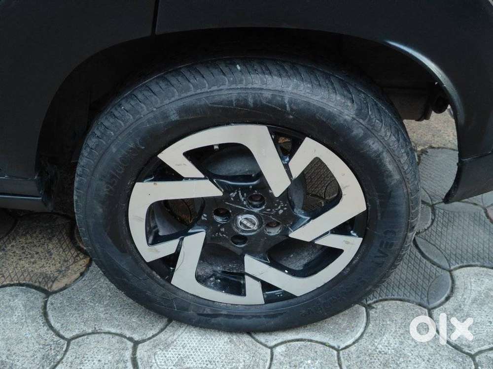 Nissan Magnite 1.0 Xv Premium, 2021, Petrol