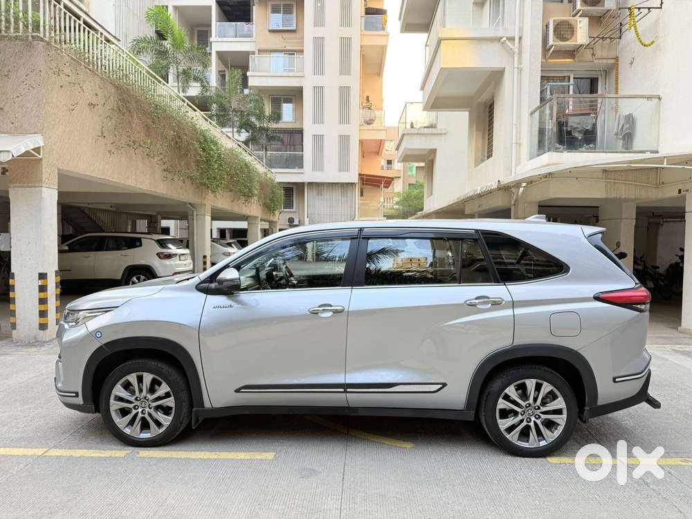 Toyota Innova Hycross 2.0 Zx (o) Hybrid 7 Str, 2024, Cng & Hybrids