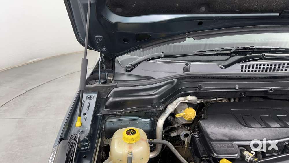 Mahindra Xuv300 W8 Option, 2022, Petrol