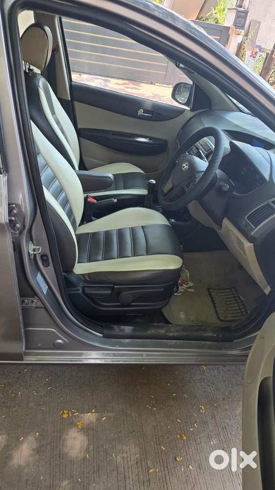 Hyundai I20 Petrol Asta Dual Tone, 2014, Petrol