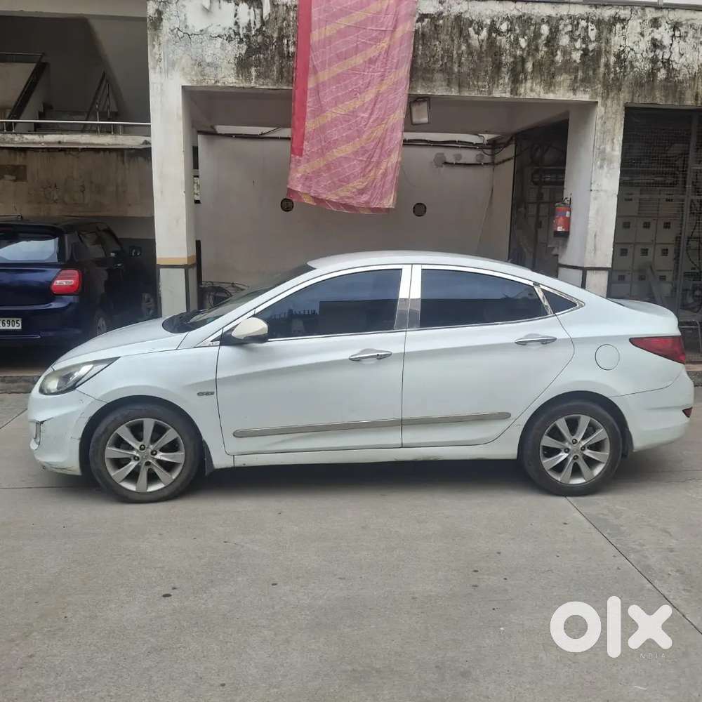 Hyundai Fluidic Verna 2012