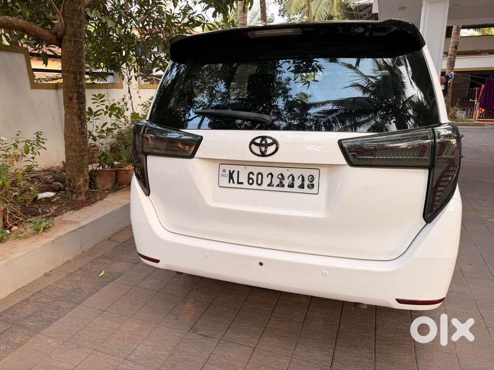 Toyota Innova Crysta