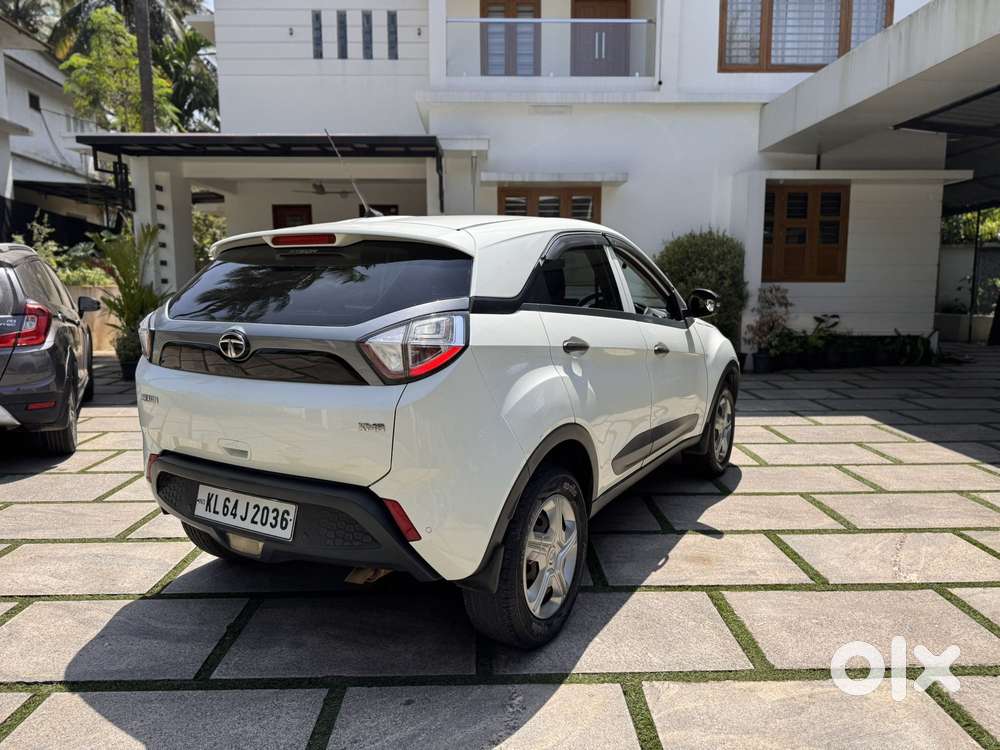 Tata Nexon 1.2 Revotron Xma Amt (s), 2020, Diesel