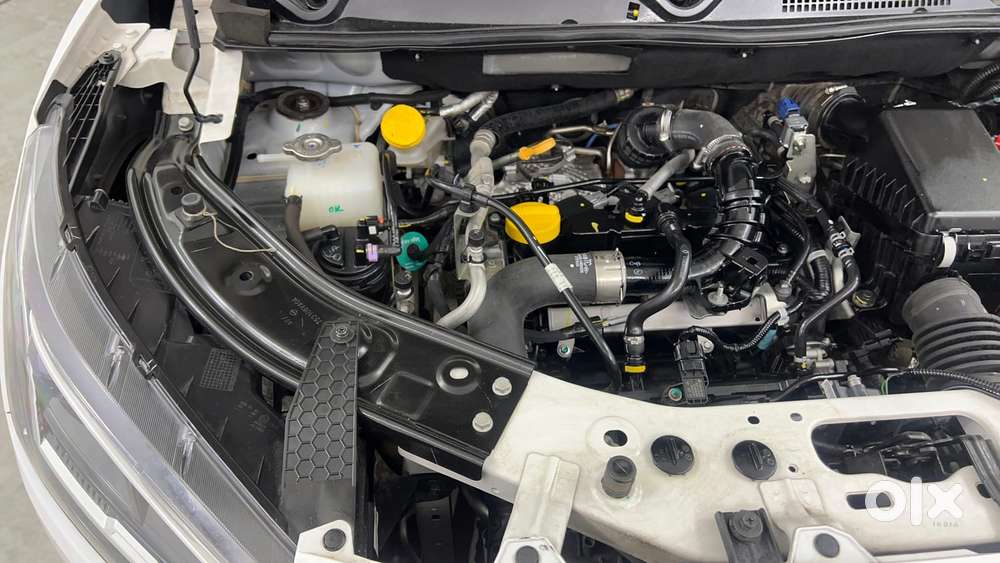 Nissan Magnite 1.0 Xv Premium Turbo Cvt, 2022, Petrol