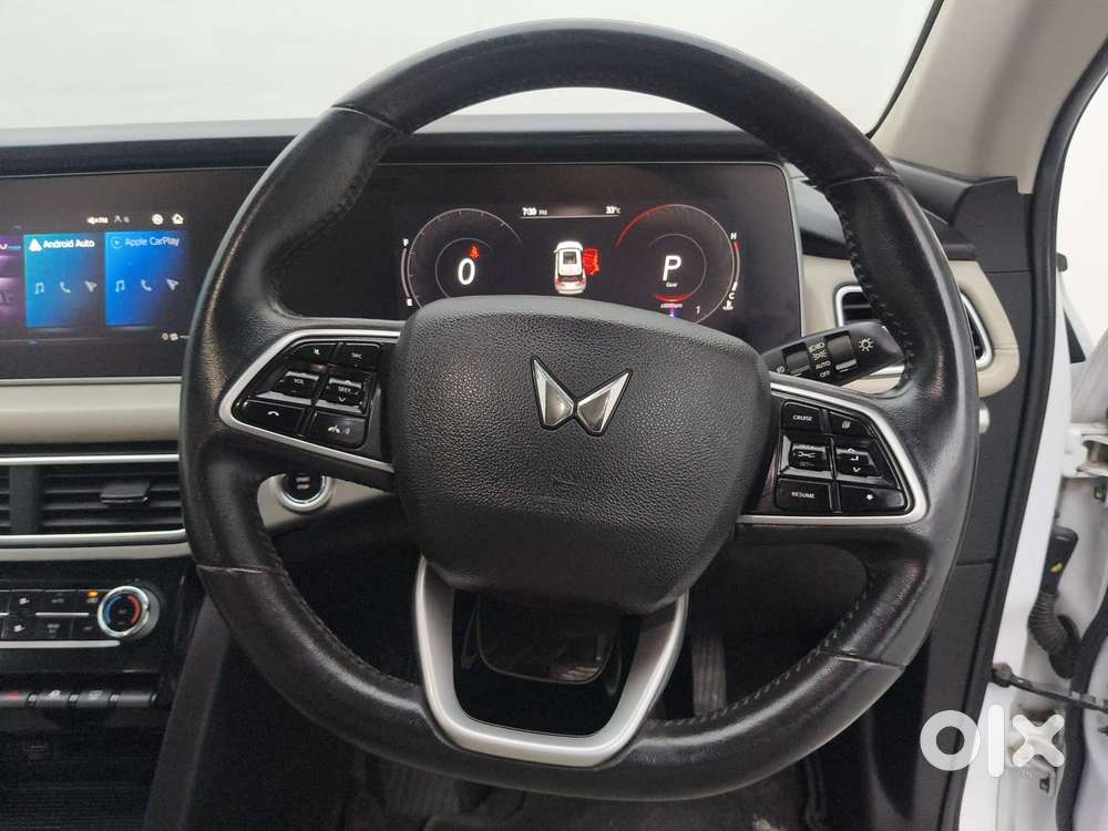 Mahindra Xuv700 2.0 Ax 7 Petrol At Luxury Pack Str, 2023, Petrol
