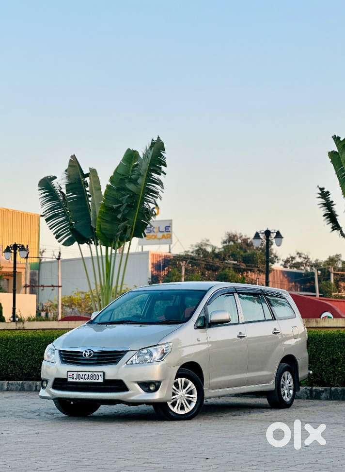 Toyota Innova 2.5 G (diesel) 8 Seater, 2013, Diesel