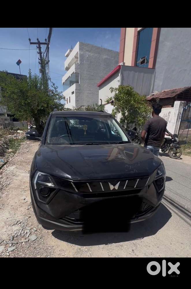 Mahindra Xuv 3xo Petrol 2025