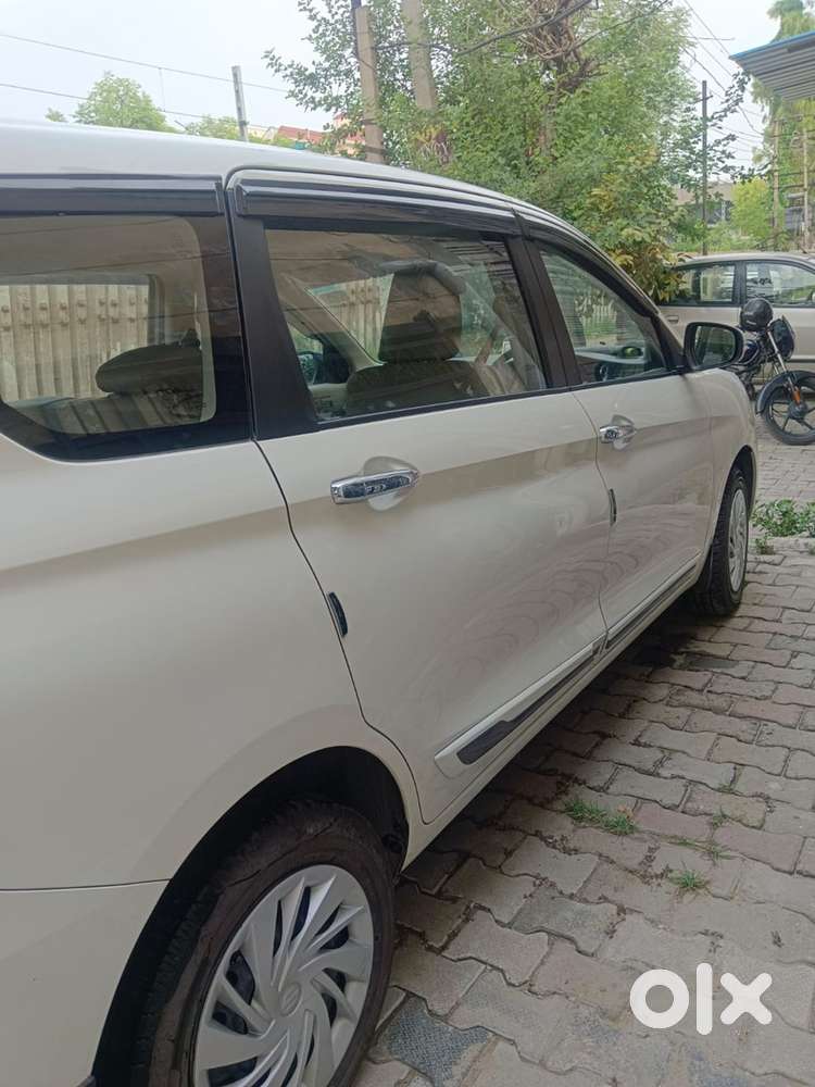 Maruti Suzuki Ertiga 2022 19000 Km Driven