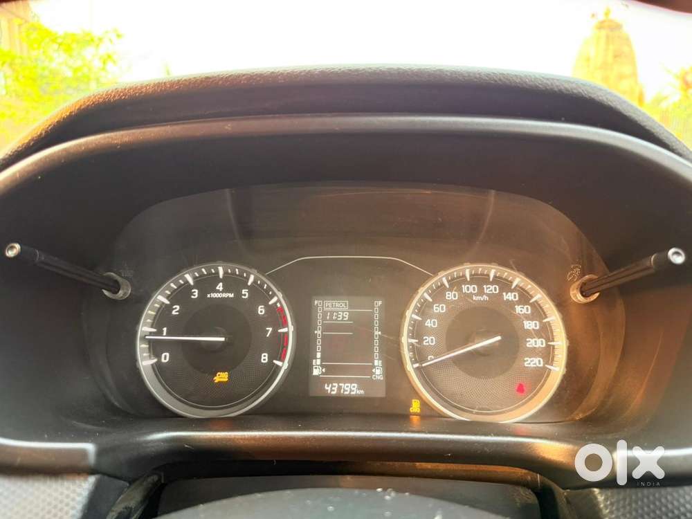 Maruti Suzuki Brezza 1.5 Vxi Cng, 2023, Cng & Hybrids