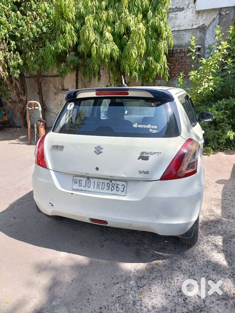 2013 - Maruti Swift,white , Well Maintained, Good Condition