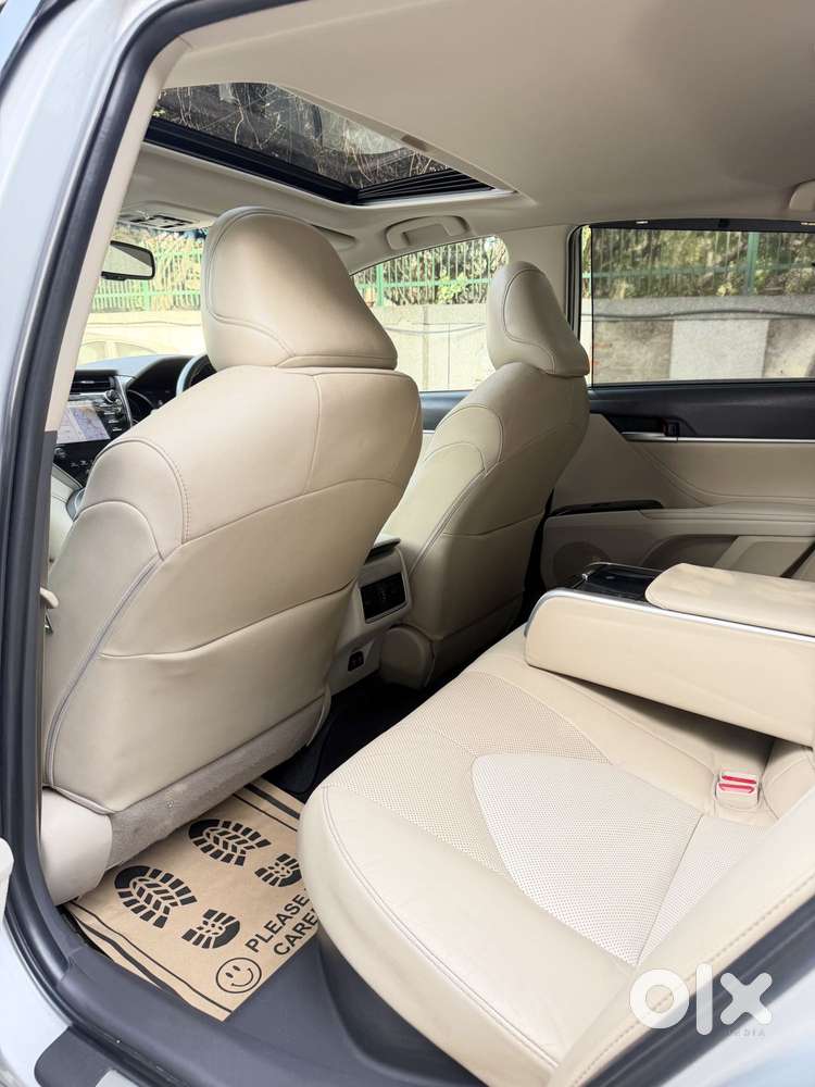 Toyota Camry, 2021, Petrol