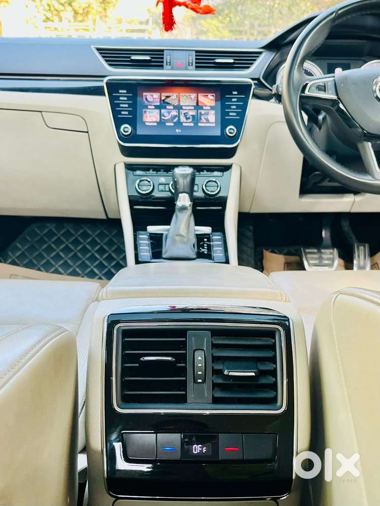 Skoda Superb Lk 1.8 Tsi At, 2019, Petrol